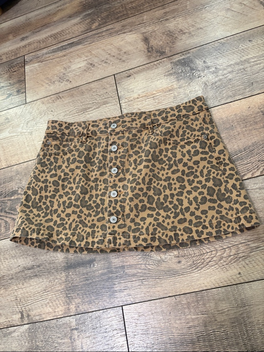 Trendy American Eagle Leopard Print Mini
